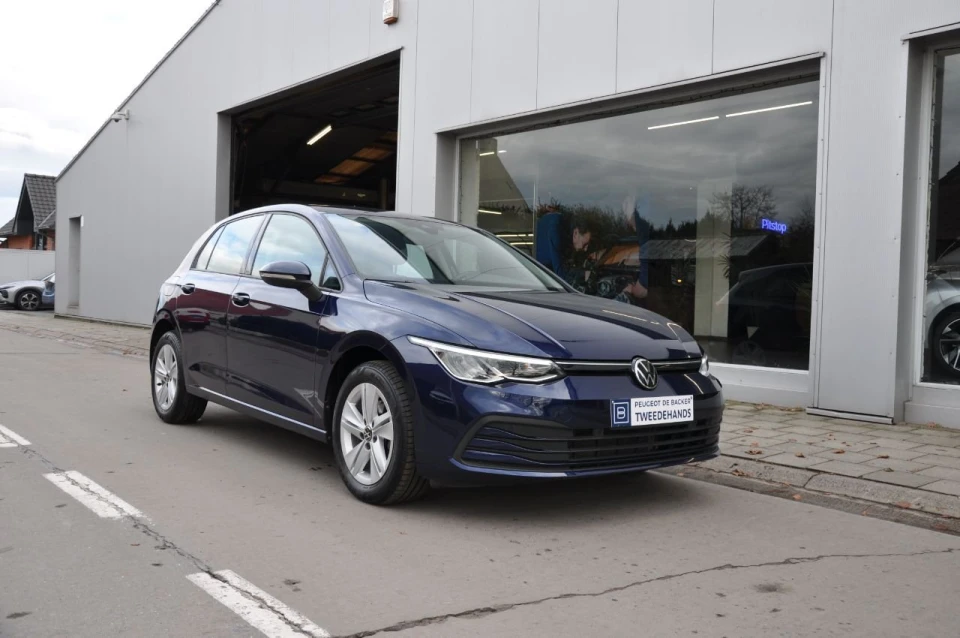 VW Golf VIII foto 2