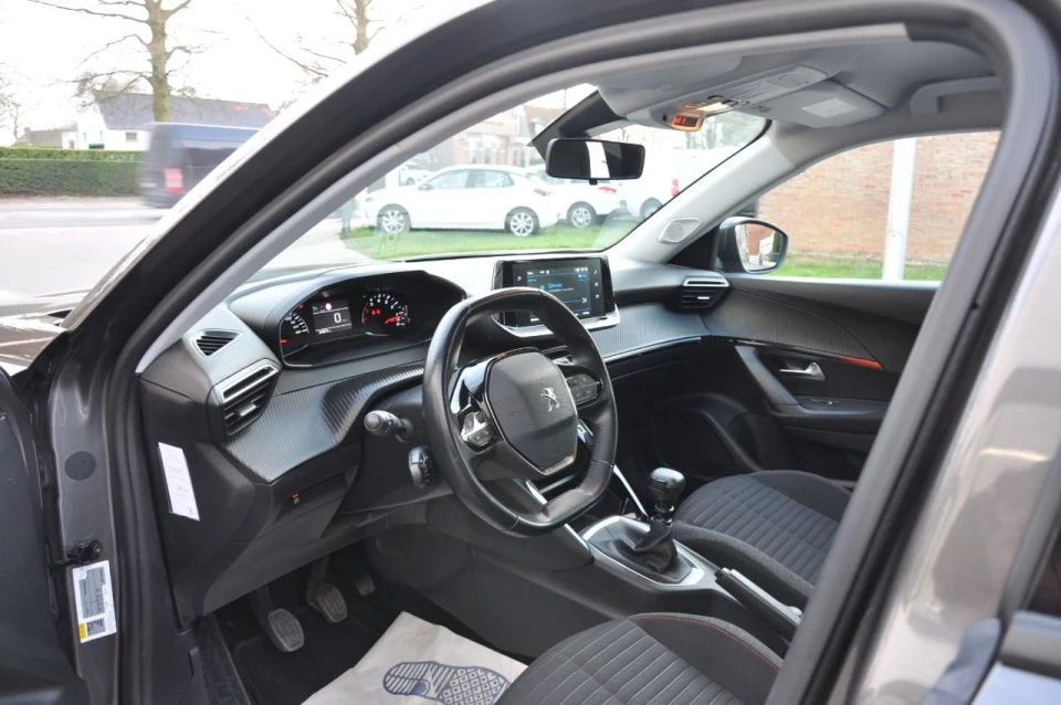Peugeot 2008 foto 9