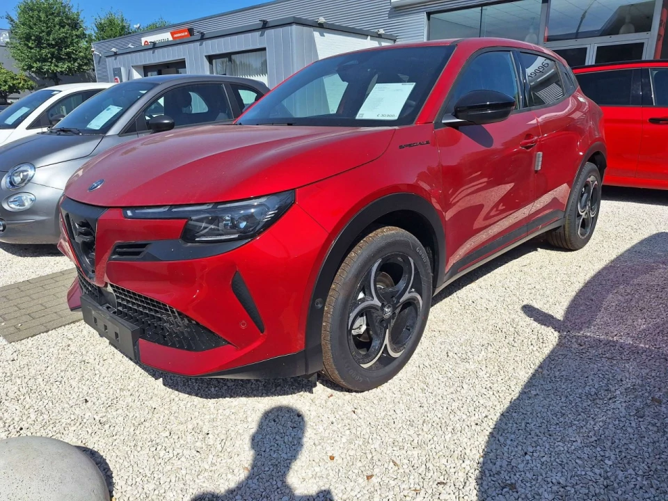 Alfa Romeo Junior Junior 1.2 Hybrid Speciale 145 PK