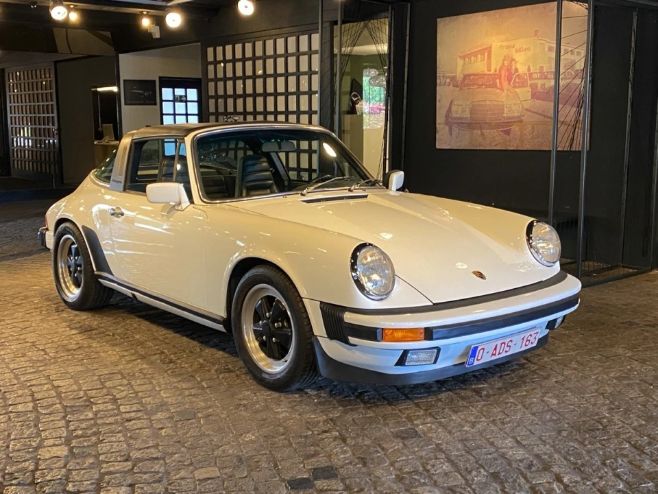 Porsche 911 3.0SC Targa