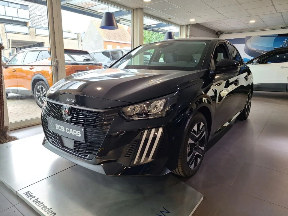 Peugeot 208 allure MHEV 110pk