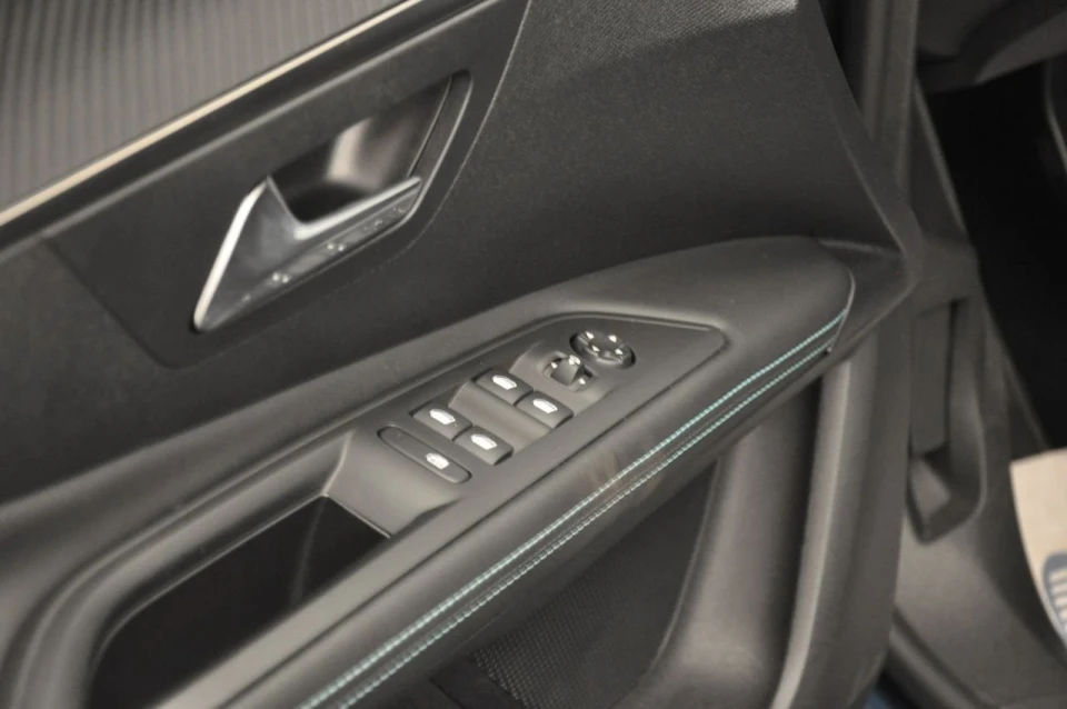 Peugeot 3008 foto 8