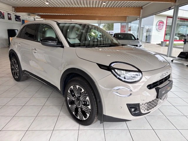 Fiat 600  La Prima Hybrid/GPS/Winterpack/Camera/Carplay