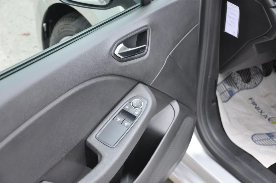 Renault Clio foto 8