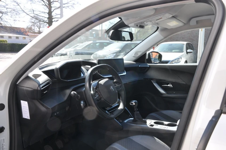 Peugeot 2008 foto 9