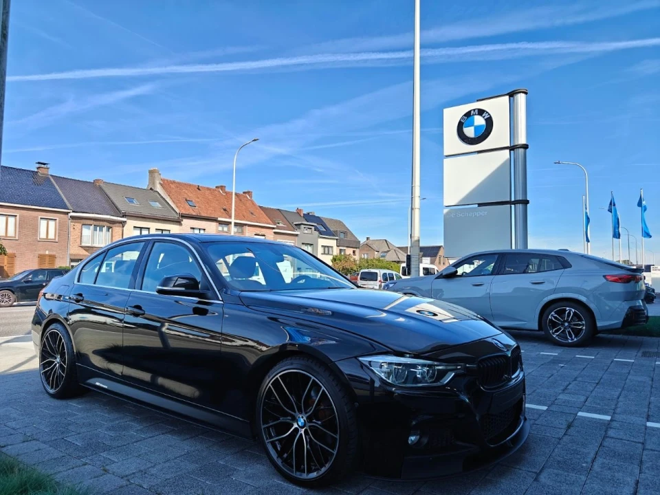 BMW 330 Berline 330I LIM