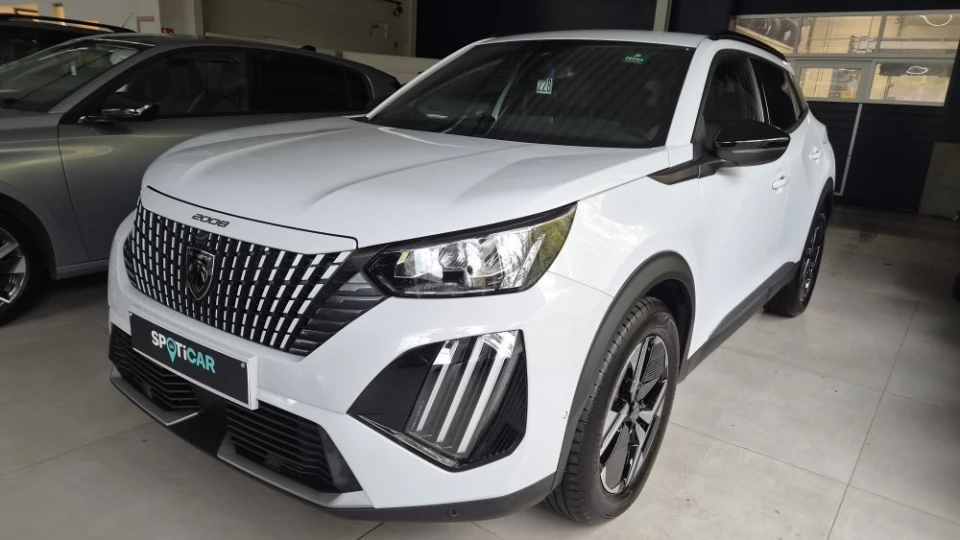 Peugeot 2008 ALLURE 1.2 TURBO 100CH