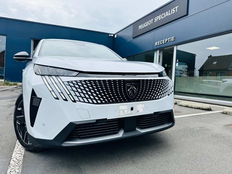 Peugeot 3008 Hybrid 136 Allure, foto 2