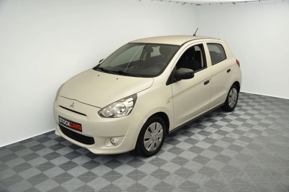 Mitsubishi Space Star foto 3