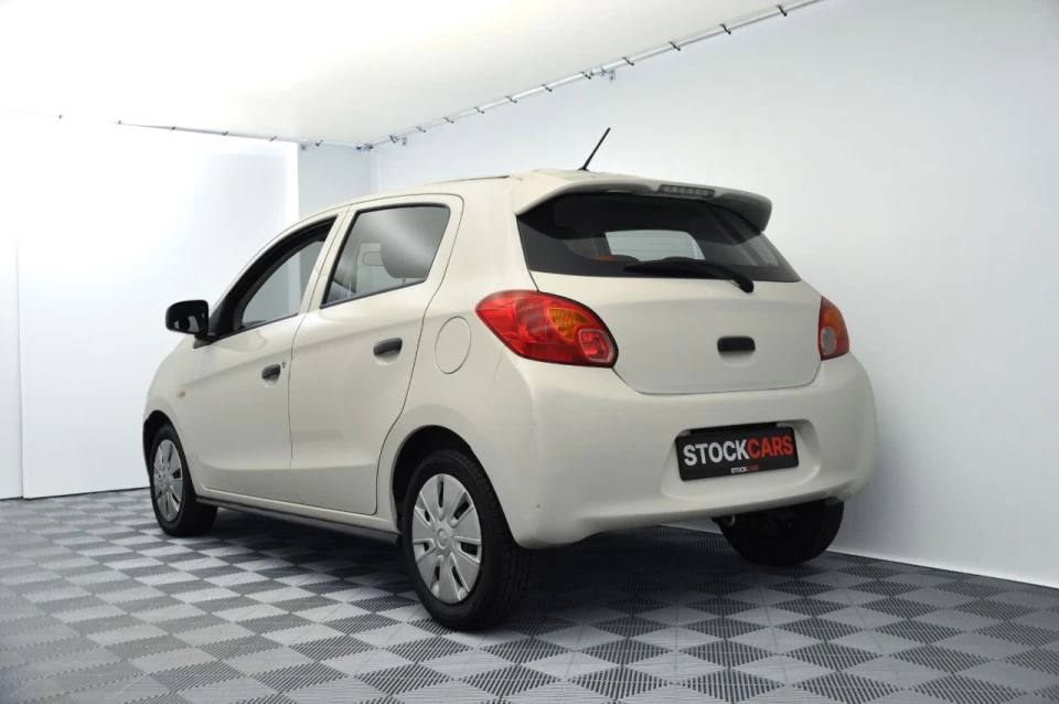 Mitsubishi Space Star foto 4