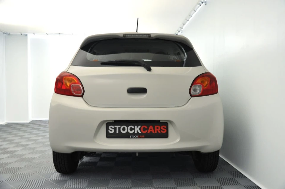 Mitsubishi Space Star foto 5