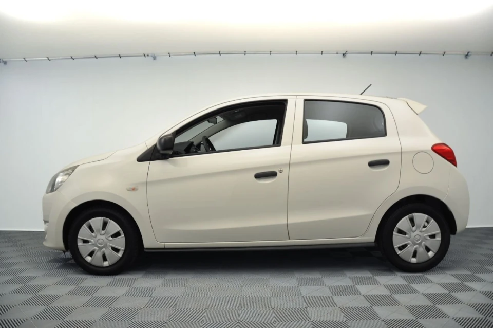 Mitsubishi Space Star foto 6