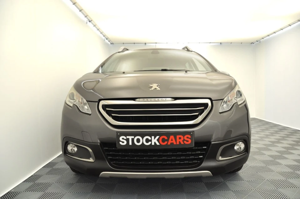 Peugeot 2008 foto 2